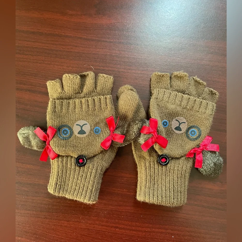 Fingerless gloves/ mittens one size fits most (intended for ages 14 and …